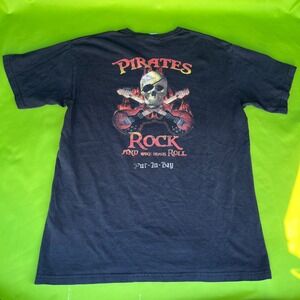 Medium‎ Pirates Rock T-Shirt Put-In-Bay Skull Guitars Graphic Tee Men's
